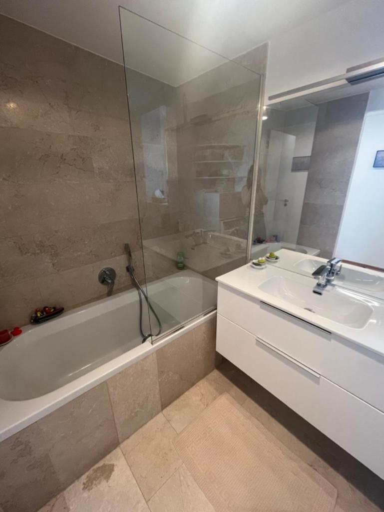 Grosszuegiges Dachterrassen-appartment Mit Klimaanlage Und Wunderbarem Ausblick Apartment Wien